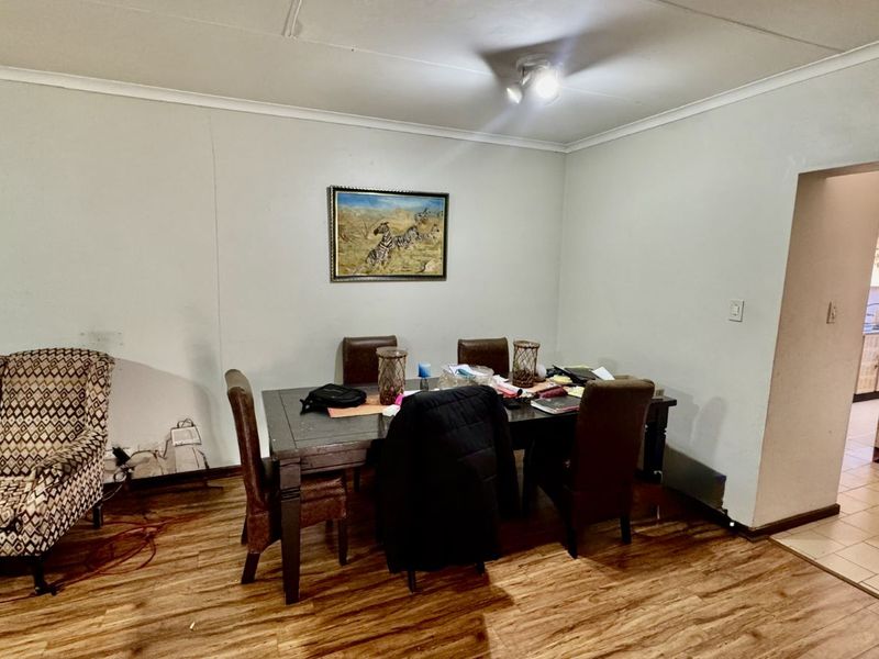 Townhouse To Rent in Wierda Park - Photo 3