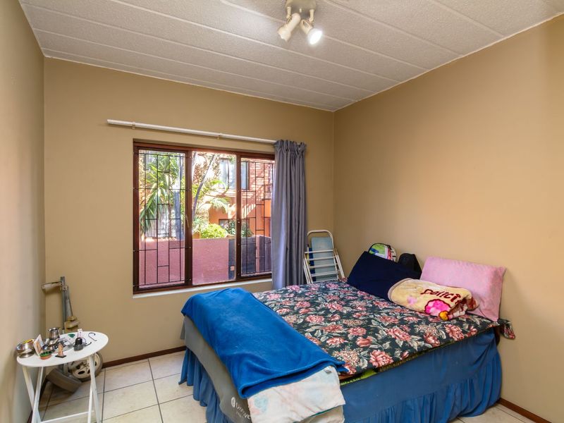 House For Sale in Sunninghill - Photo 10