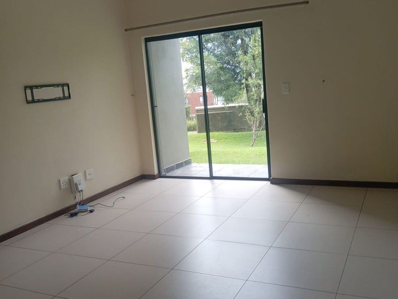 Apartment To Rent in Jackal Creek Golf Estate - Photo 4