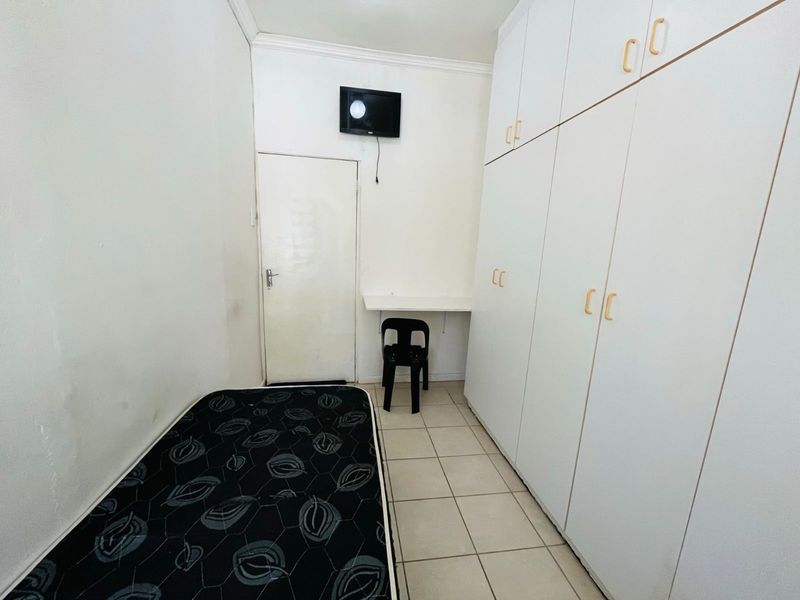 Apartment For Sale in Humewood - Photo 3