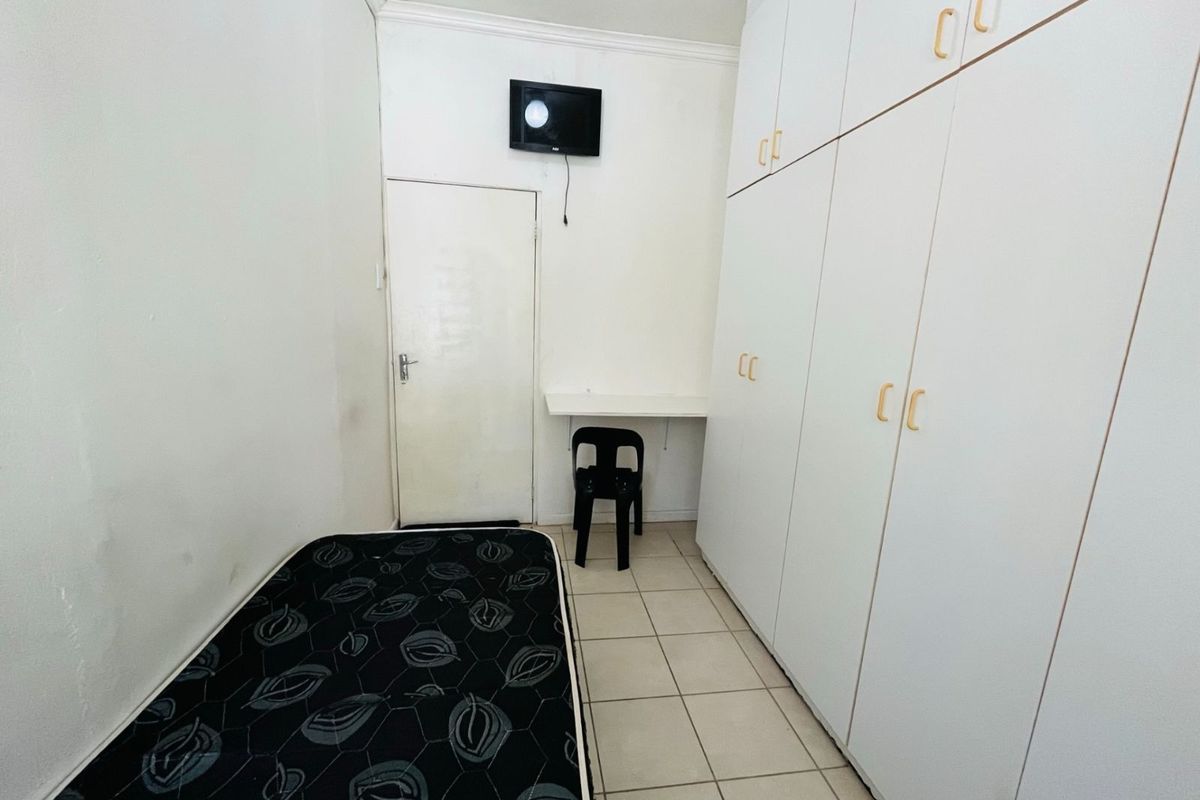 Apartment For Sale in Humewood - Photo 3