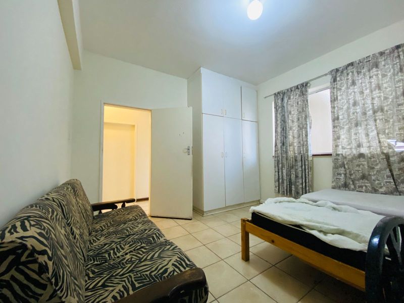 Apartment For Sale in Humewood - Photo 4