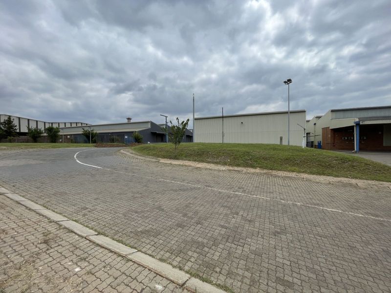 Industrial To Rent in Clayville East - Photo 10