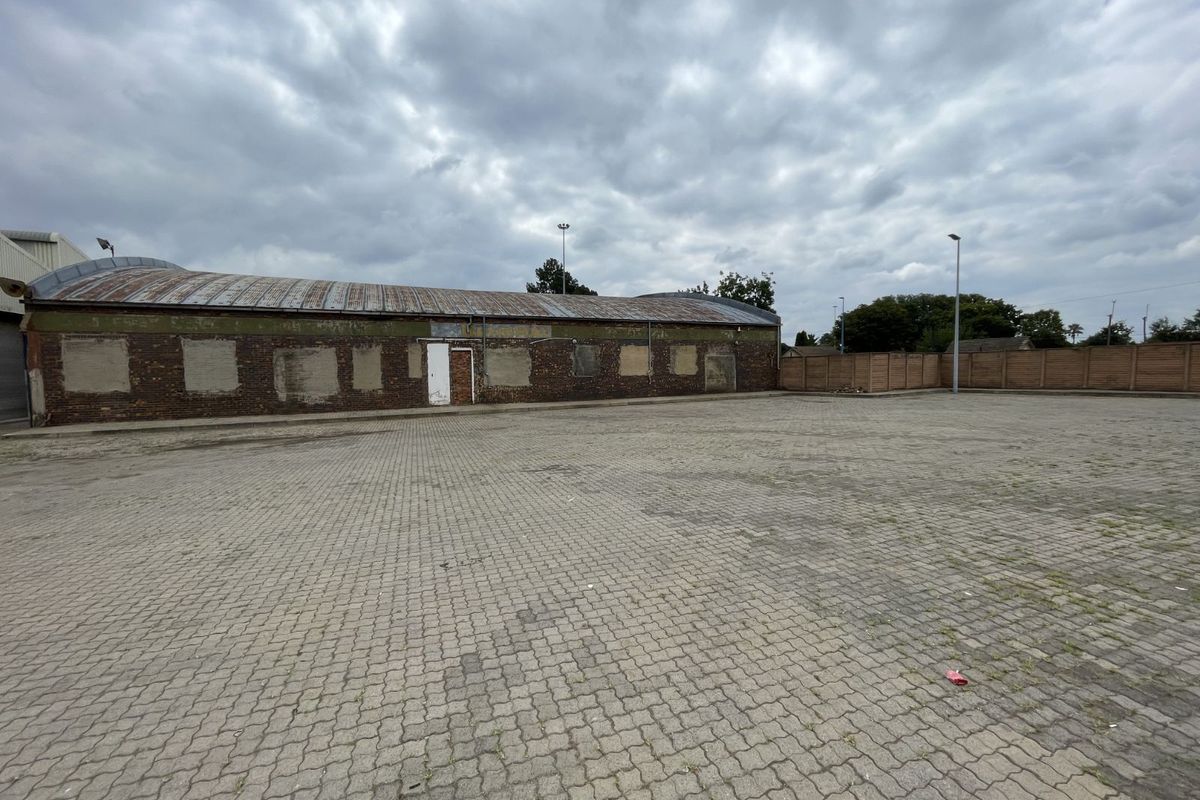 Industrial To Rent in Clayville East - Photo 2