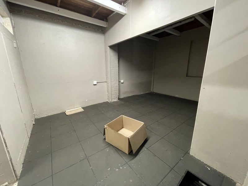 Industrial To Rent in Clayville East - Photo 8
