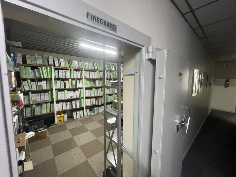 Office For Sale in Hatfield - Photo 4