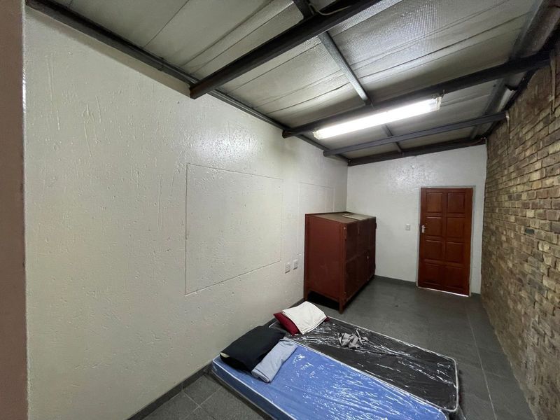 Industrial To Rent in Montana - Photo 5