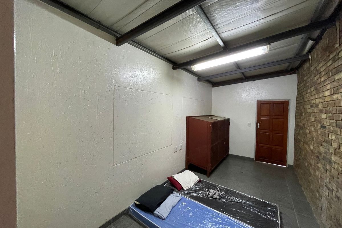 Industrial To Rent in Montana - Photo 5