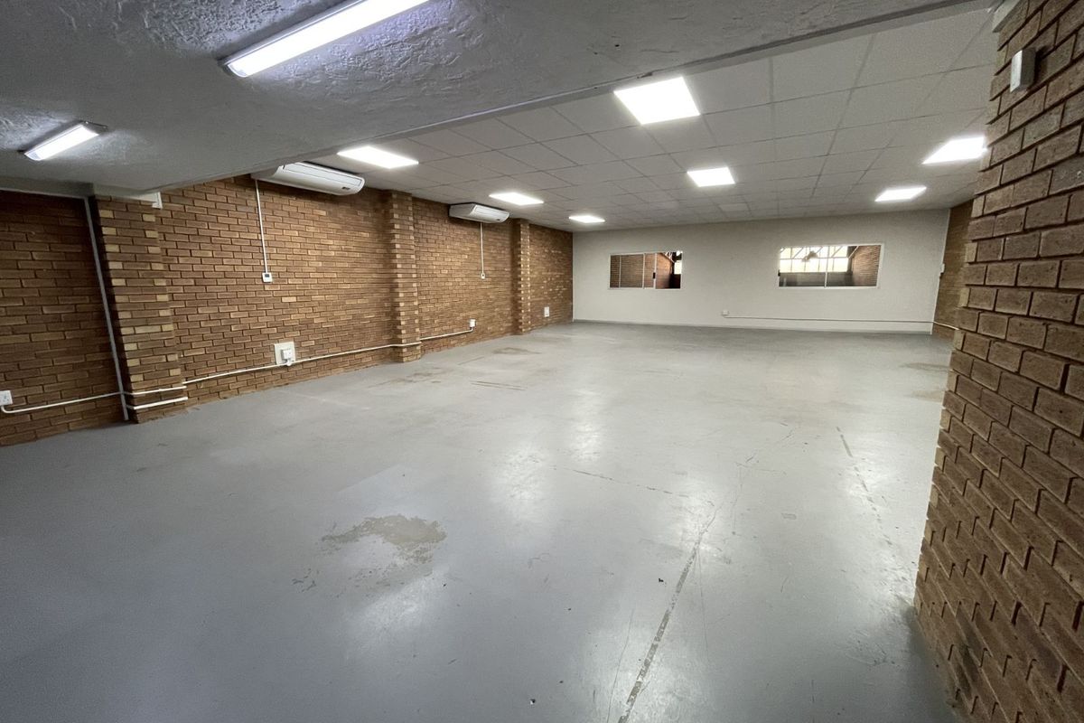 Industrial To Rent in Hennopspark - Photo 3