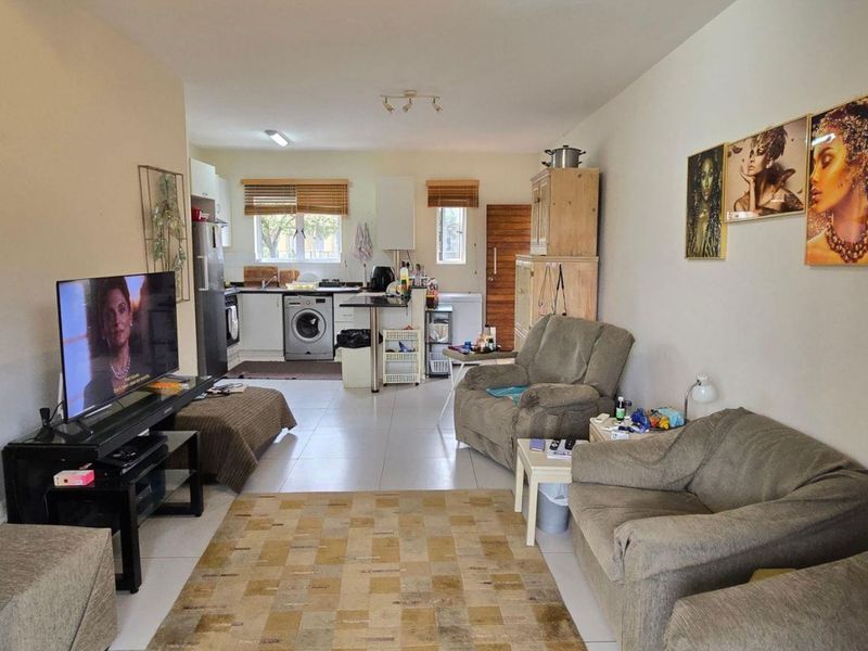 Apartment For Sale in Sheffield Beach - Photo 7