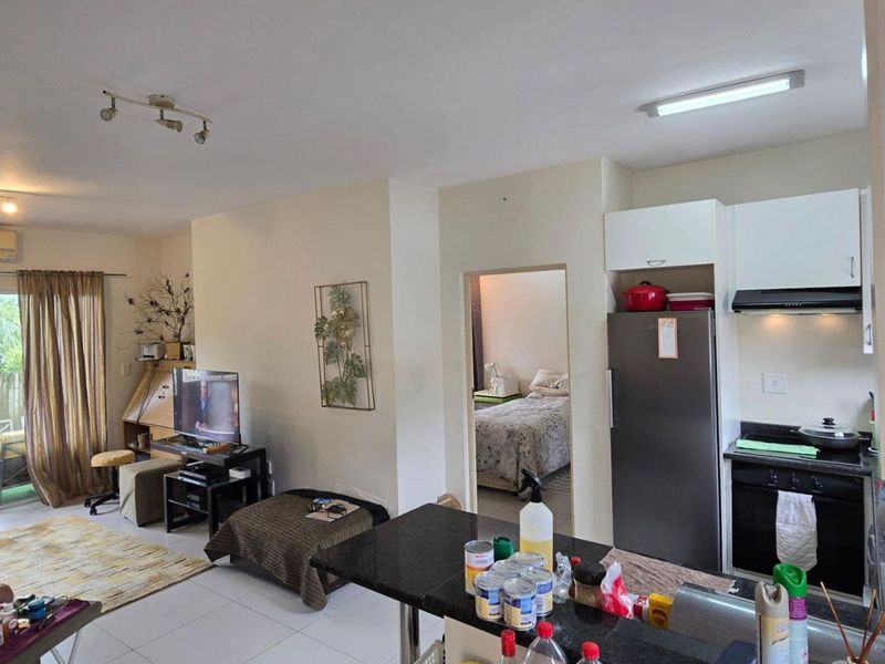 Apartment For Sale in Sheffield Beach - Photo 6
