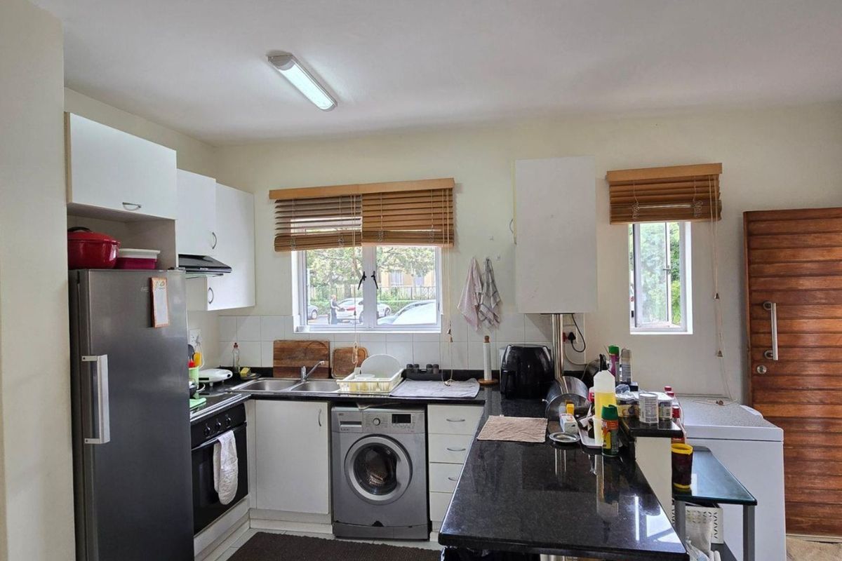 Apartment For Sale in Sheffield Beach - Photo 3