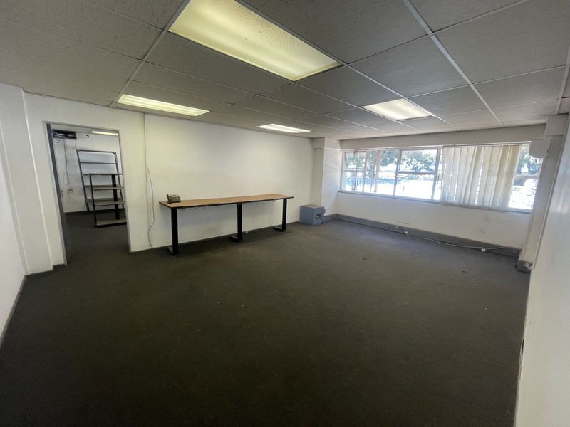 Industrial To Rent in Grand Central - Photo 8