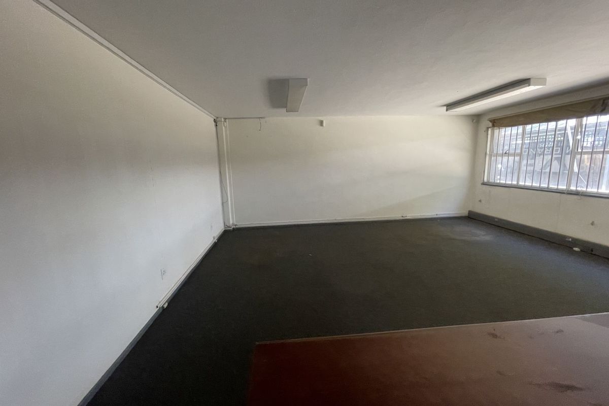 Industrial To Rent in Grand Central - Photo 4
