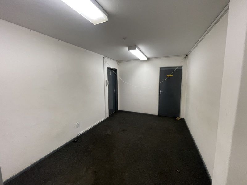 Industrial To Rent in Grand Central - Photo 3