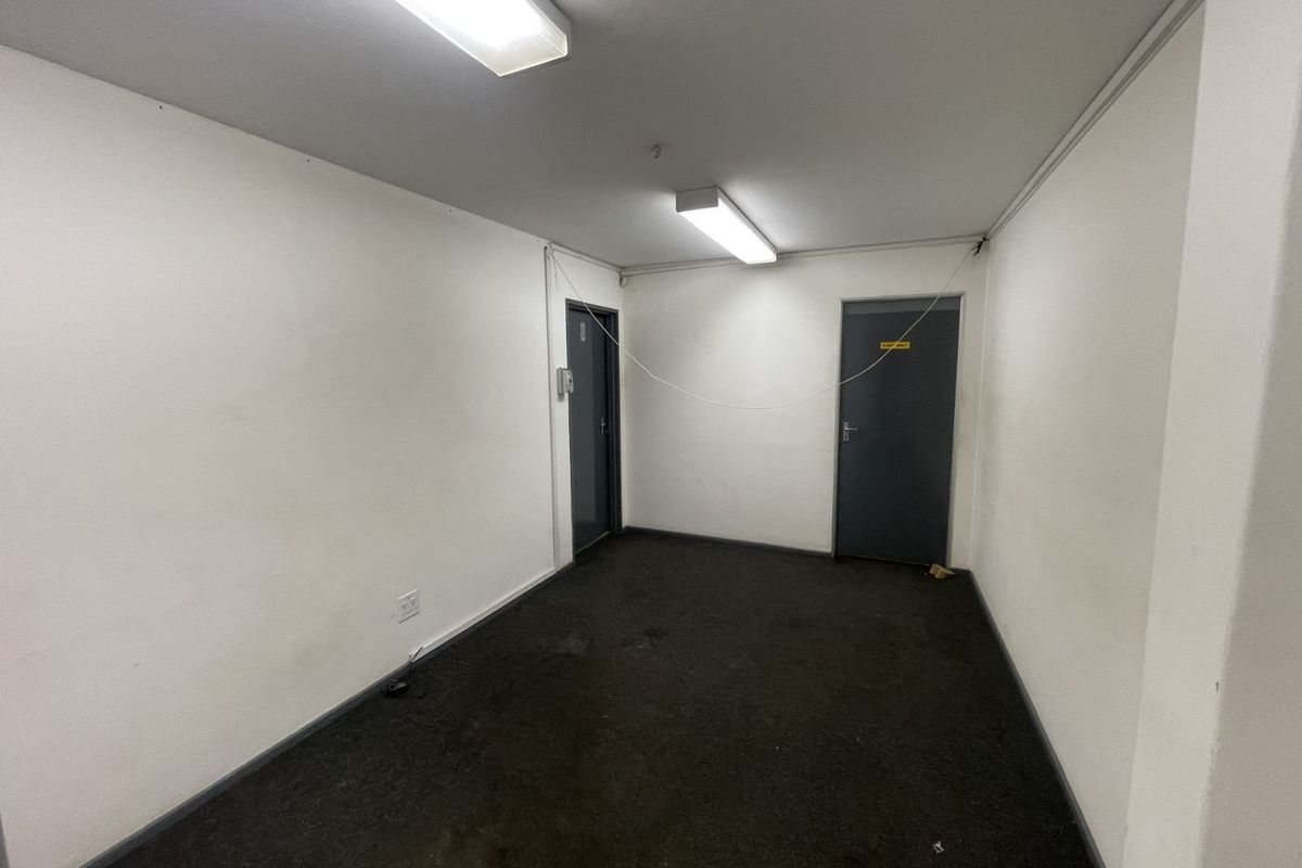 Industrial To Rent in Grand Central - Photo 3