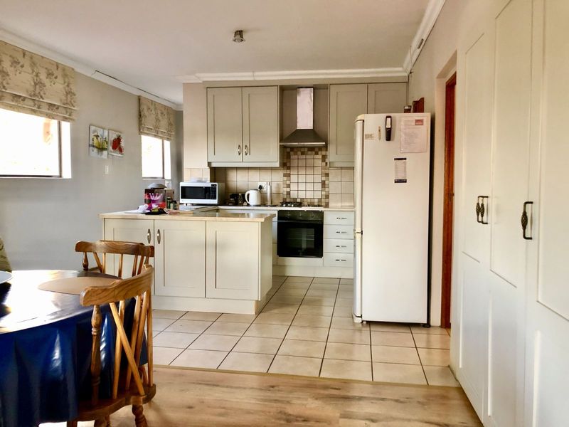 Apartment To Rent in Fairland - Photo 2