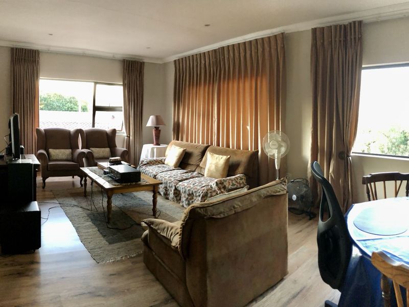 Apartment To Rent in Fairland - Photo 1
