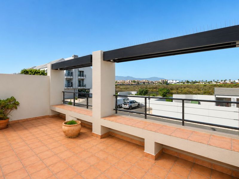 Apartment For Sale in Royal Ascot - Photo 7
