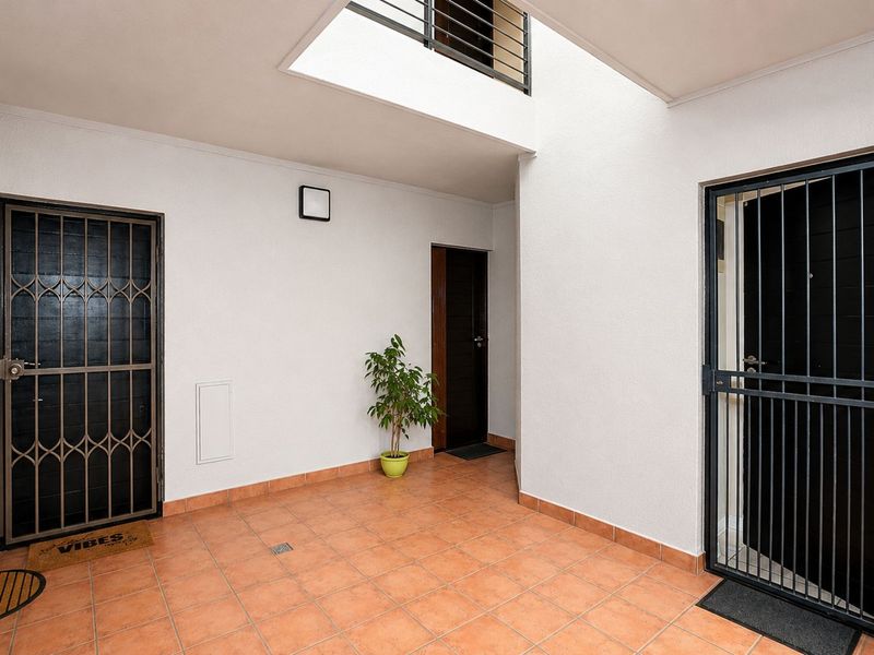 Apartment For Sale in Royal Ascot - Photo 2