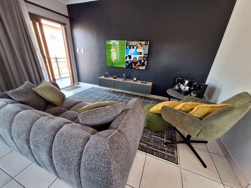 Townhouse For Sale in Moregloed - Photo 3