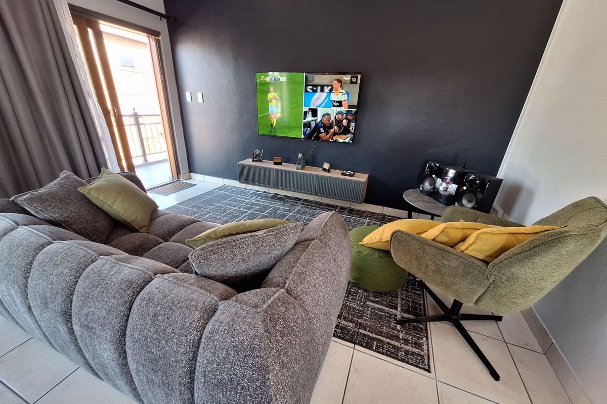 Townhouse For Sale in Moregloed - Photo 3