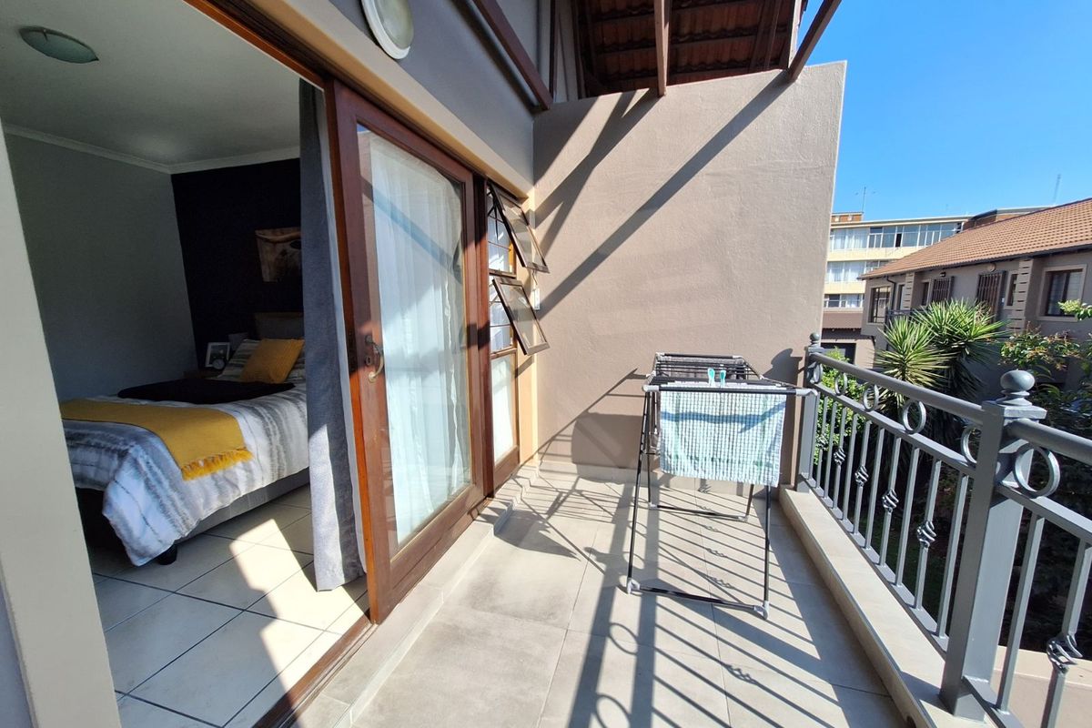 Townhouse For Sale in Moregloed - Photo 2