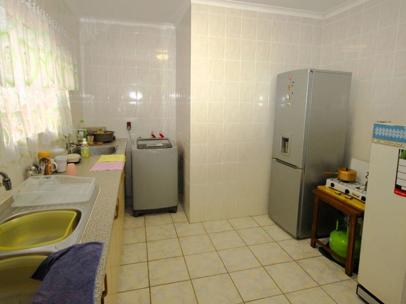 House For Sale in Fraaiuitsig - Photo 7