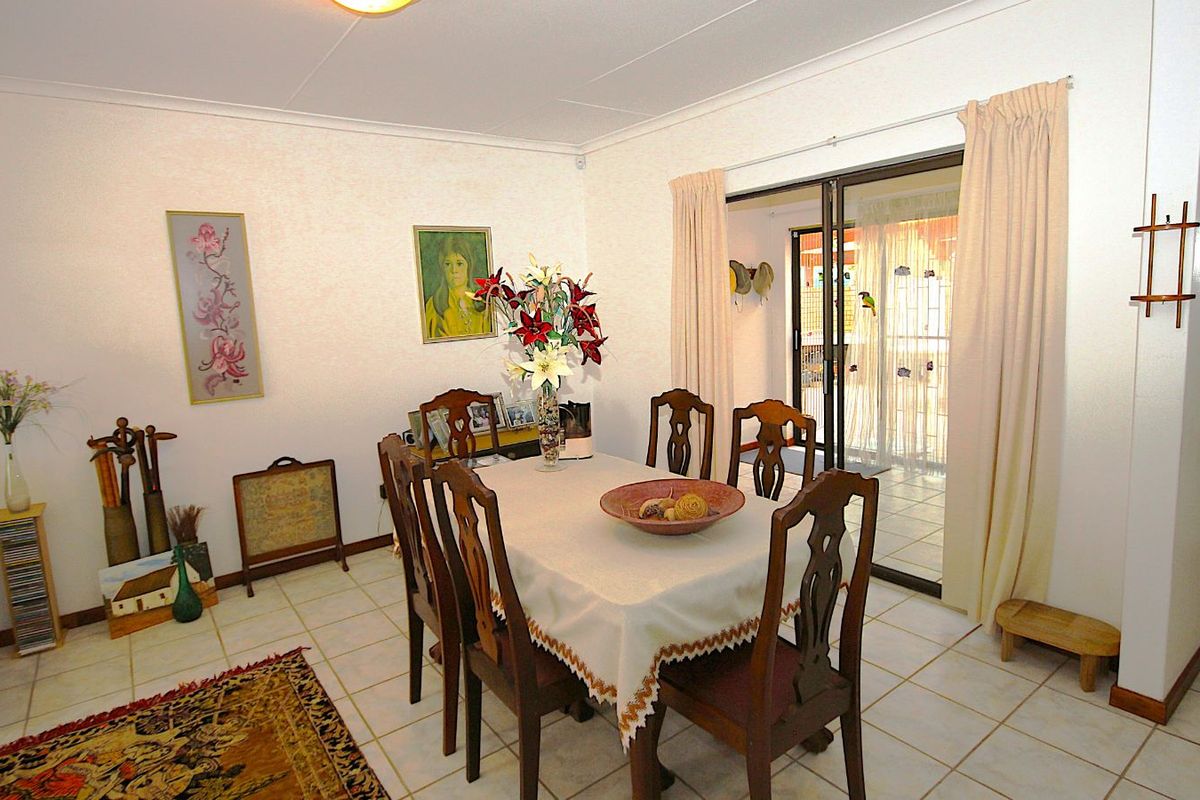 House For Sale in Fraaiuitsig - Photo 5