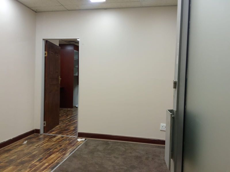 Commercial To Rent in Sandton Central - Photo 9