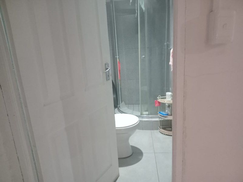 House For Sale in Kwanonqaba - Photo 3