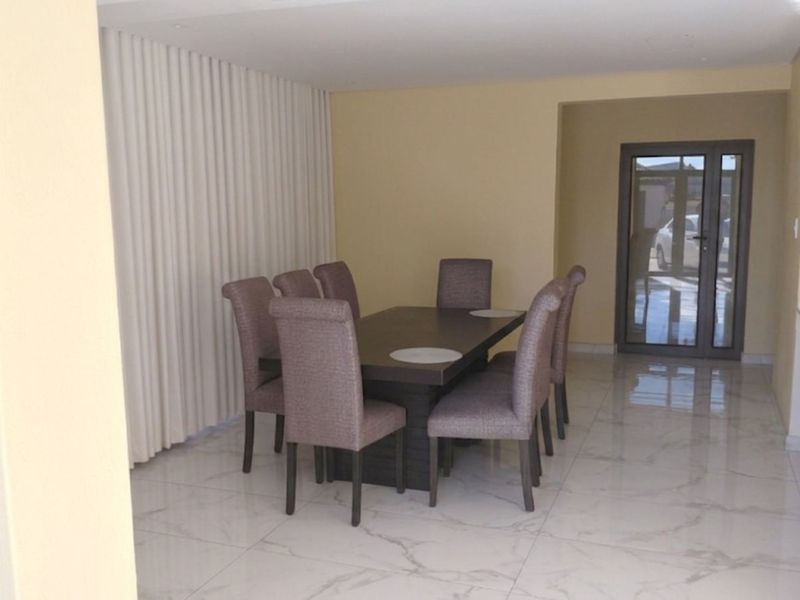 House For Sale in Woodhill Estate - Photo 6