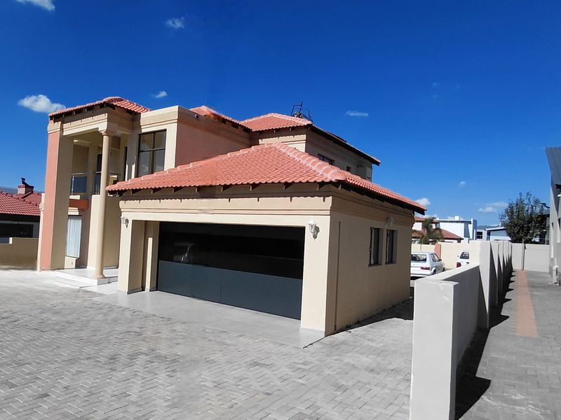 House For Sale in Bendor - Photo 8