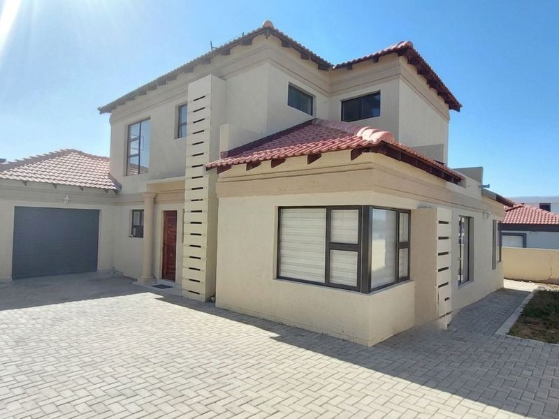 House For Sale in Bendor - Photo 1