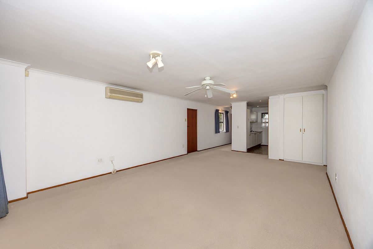 House For Sale in Table View - Photo 5