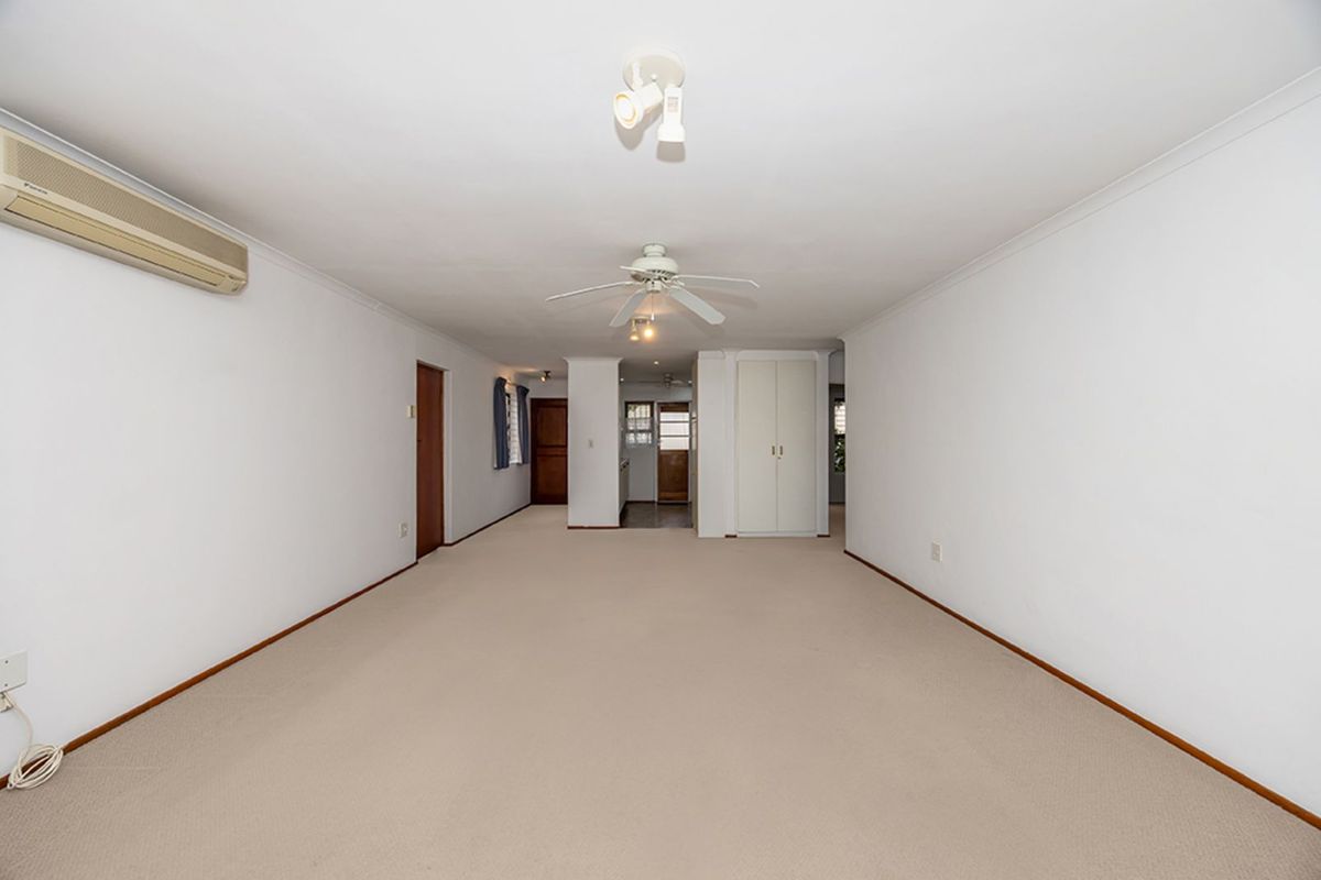 House For Sale in Table View - Photo 4