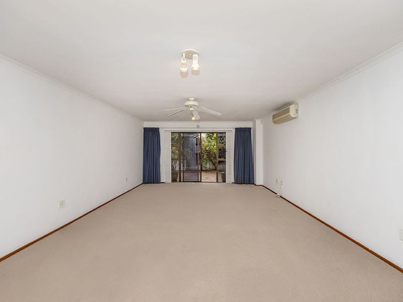 House For Sale in Table View - Photo 2