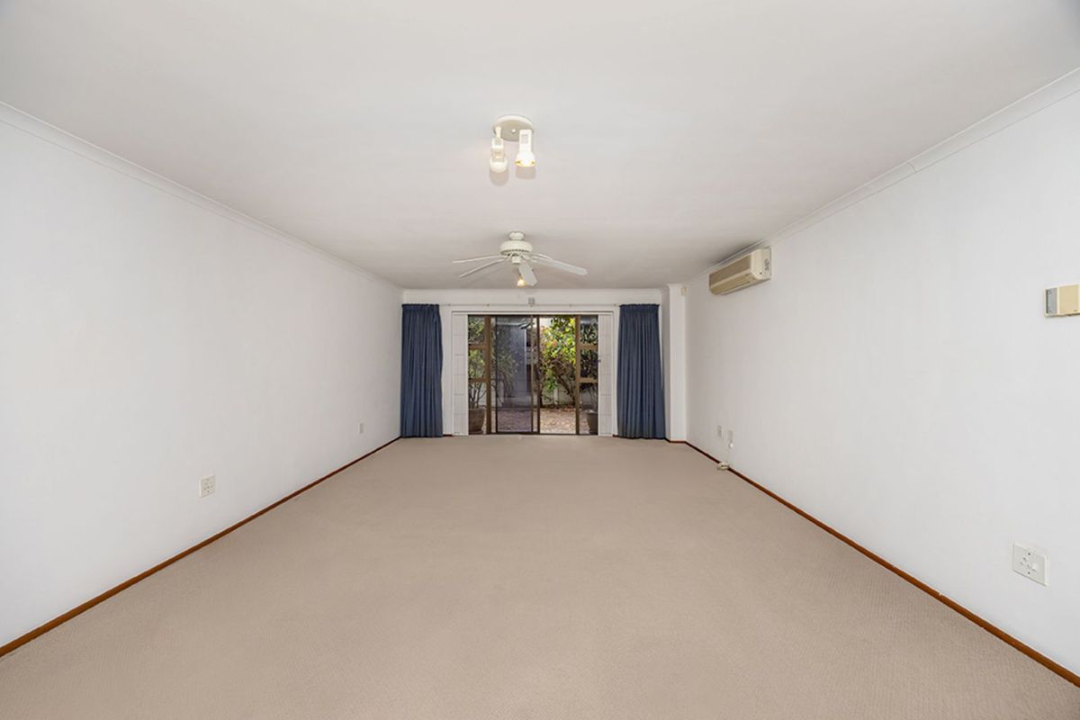 House For Sale in Table View - Photo 2