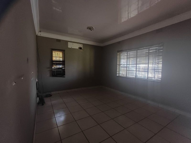 House For Sale in Freemanville - Photo 6