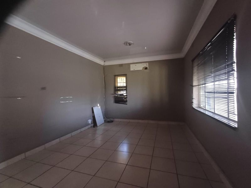 House For Sale in Freemanville - Photo 5