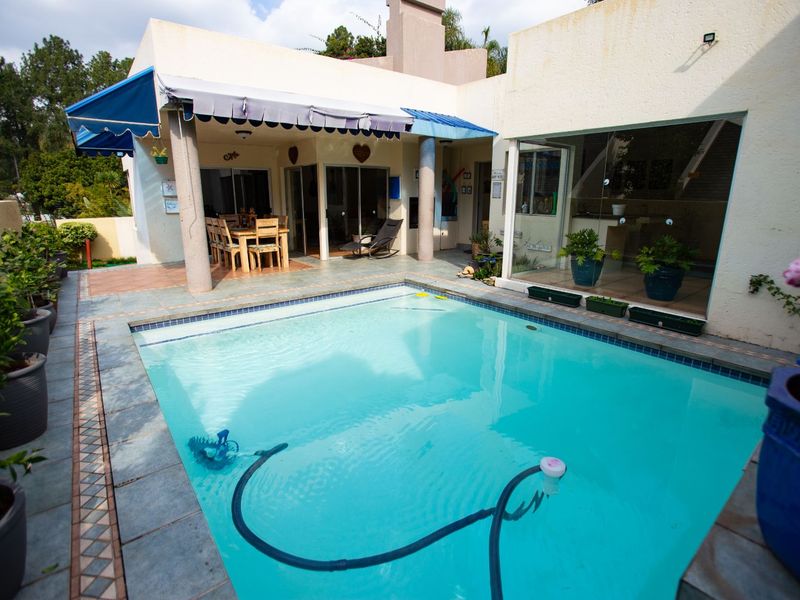 House To Rent in Bryanston - Photo 1
