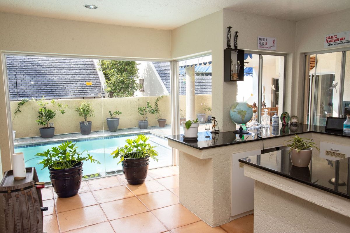 House To Rent in Bryanston - Photo 4