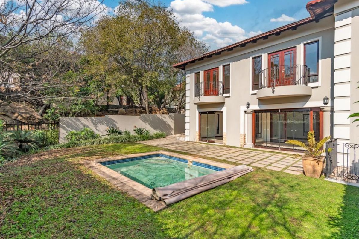 House To Rent in Douglasdale - Photo 2