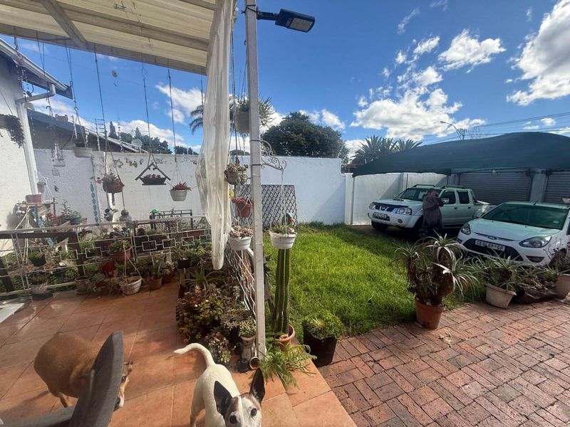 House For Sale in Albertville - Photo 2