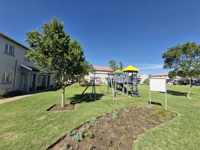 Apartment For Sale in Greenstone Hill - Photo 8