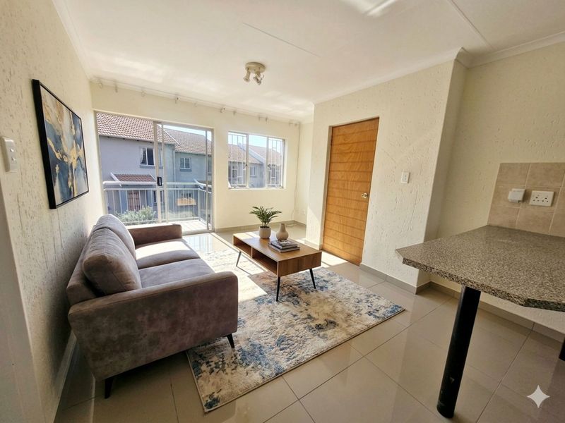 Apartment For Sale in Greenstone Hill - Photo 1