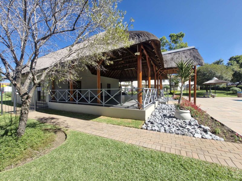 Apartment For Sale in Greenstone Hill - Photo 9