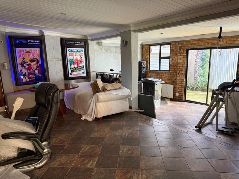 House For Sale in Albertville - Photo 3