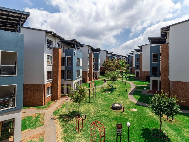 Apartment For Sale in Greenstone Gate - Photo 6