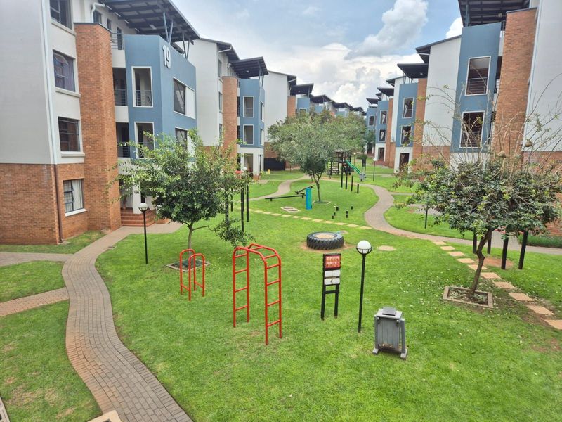 Apartment For Sale in Greenstone Gate - Photo 1